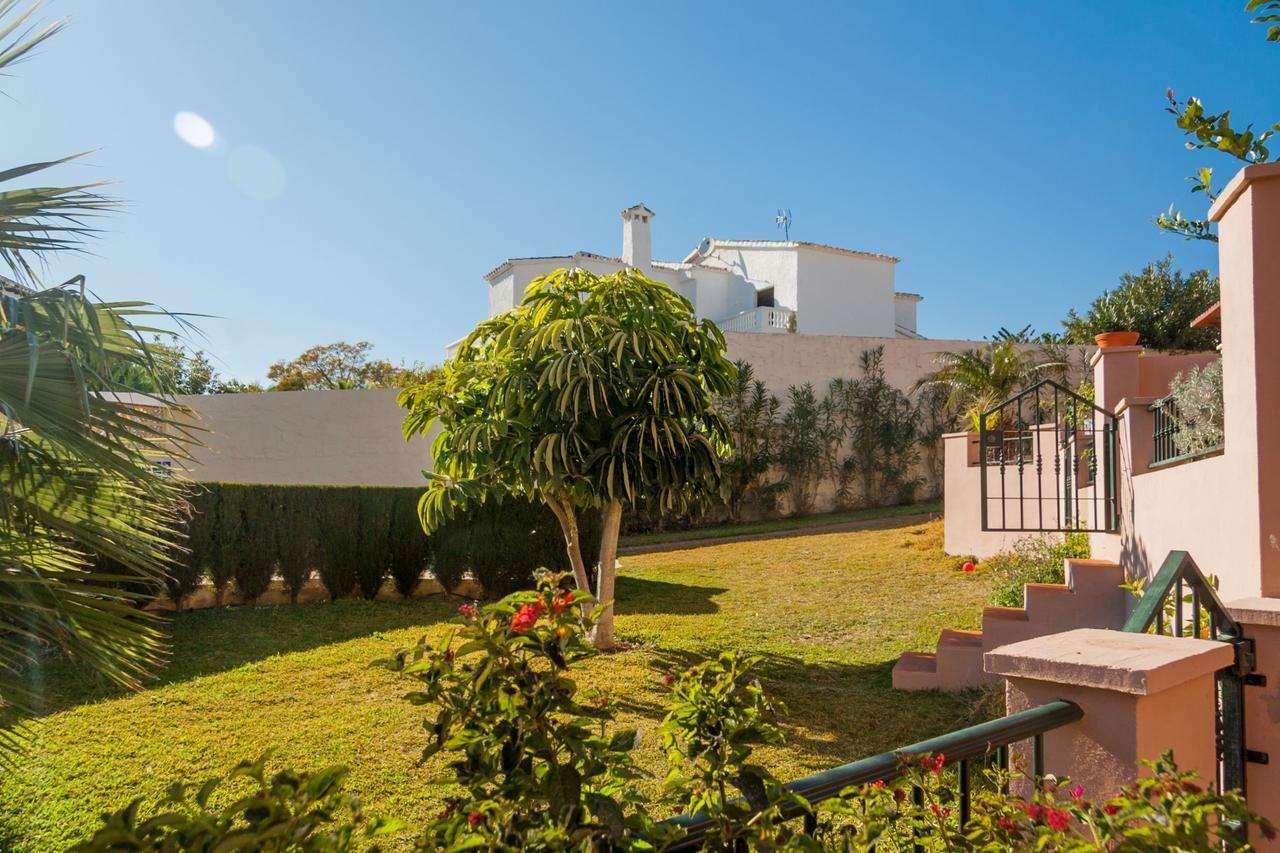 Cipreses House Nerja Villa Buitenkant foto